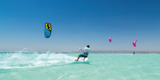 Kitesurfen, Kiten