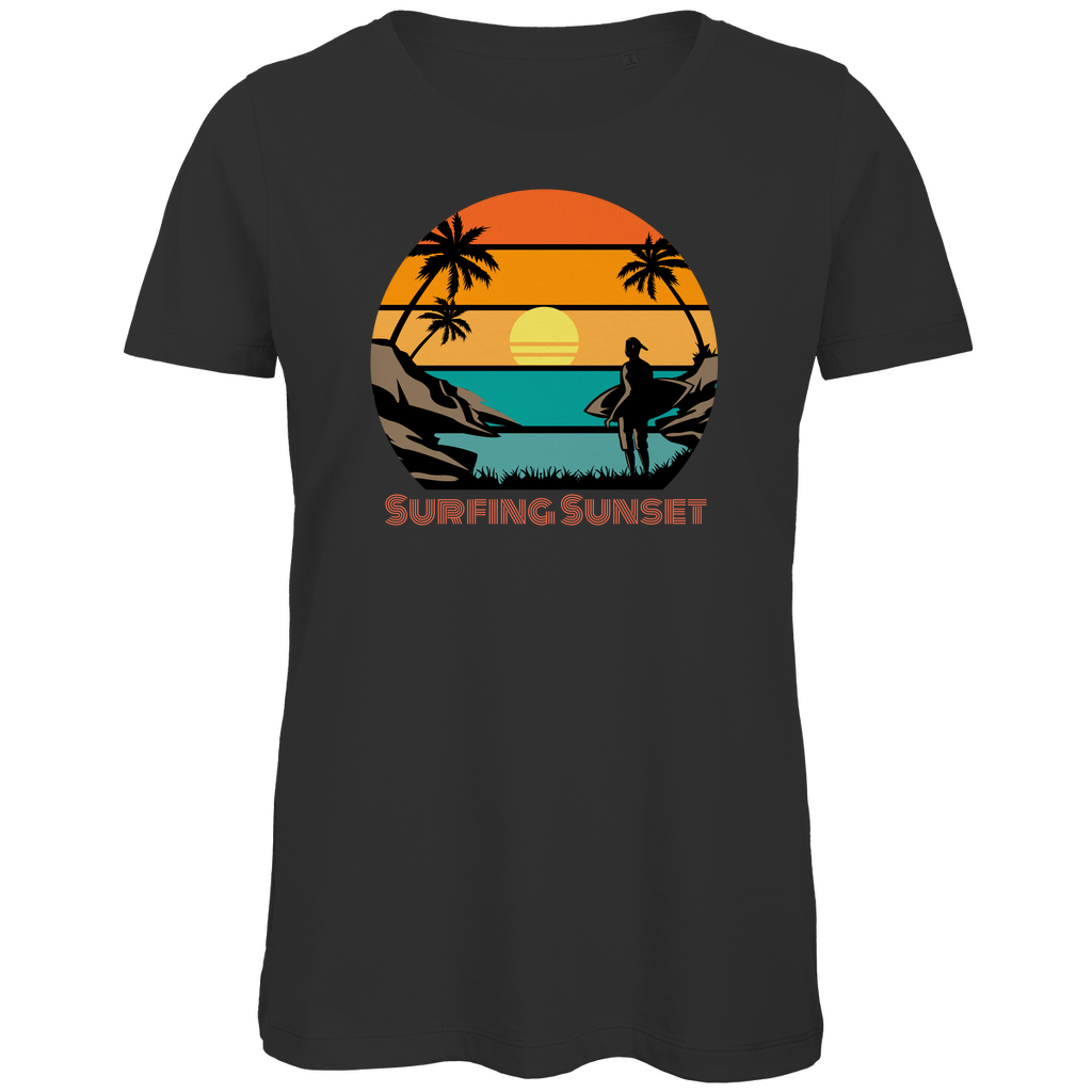 Surfing Sunset Vibes Shirt: Spür die Abendstimmung am Meer