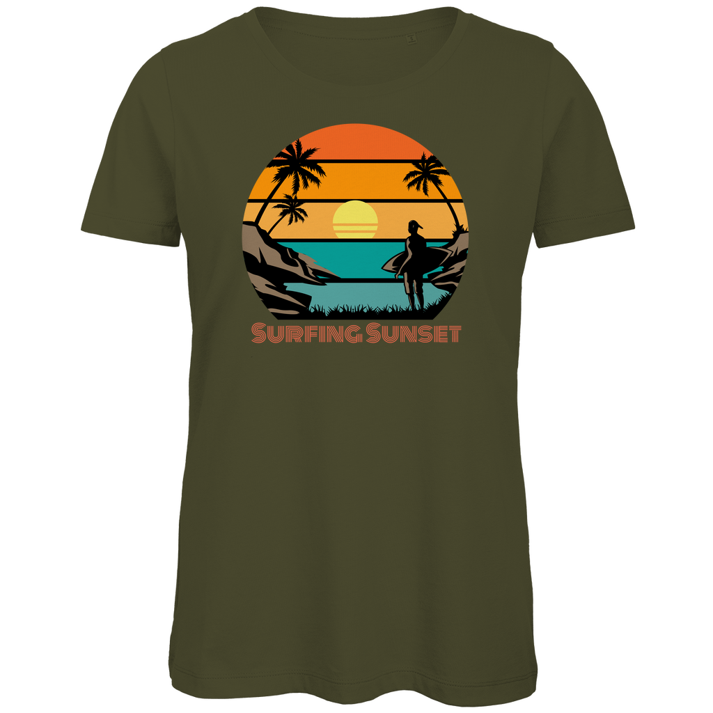Surfing Sunset Vibes Shirt: Spür die Abendstimmung am Meer